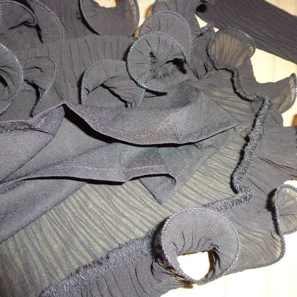 NWT Selfie Leslie Greta Tiered Ruffle Chiffon Long Sleeve Dress S Black - Picture 15 of 16